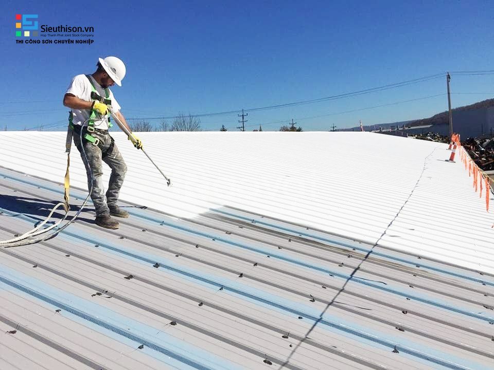 Dịch vụ thi công sơn chống nóng mái tôn nhà xưởng chuyên nghiệp