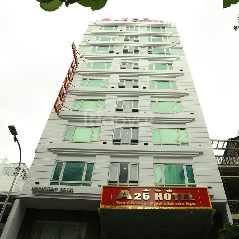 Chính chủ bán khách sạn A25 180 – 182 – 184 Nguyễn Trãi Q1 giá 290 tỷ