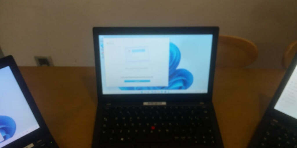 Lenovo Thinkpad X270 Core I5 6300u Win 11 5